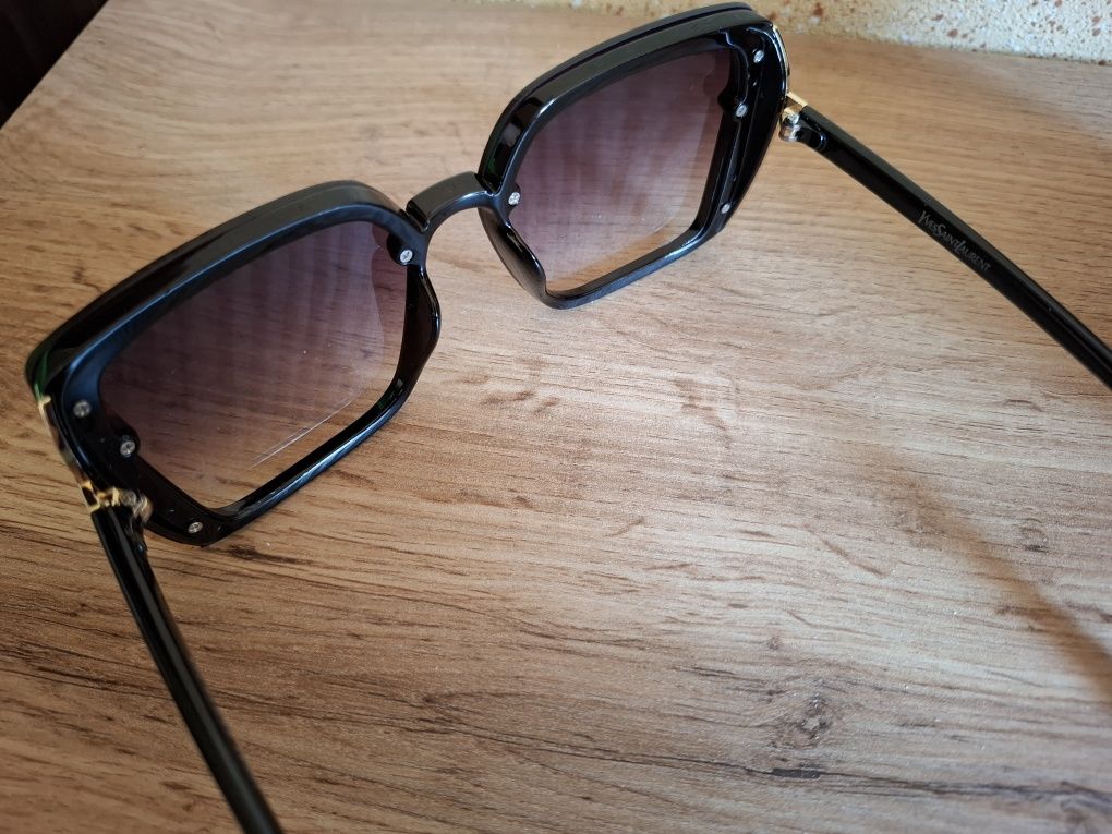 Wyprzedaz !!!Okulary przeciwsłoneczne Saint Laurent