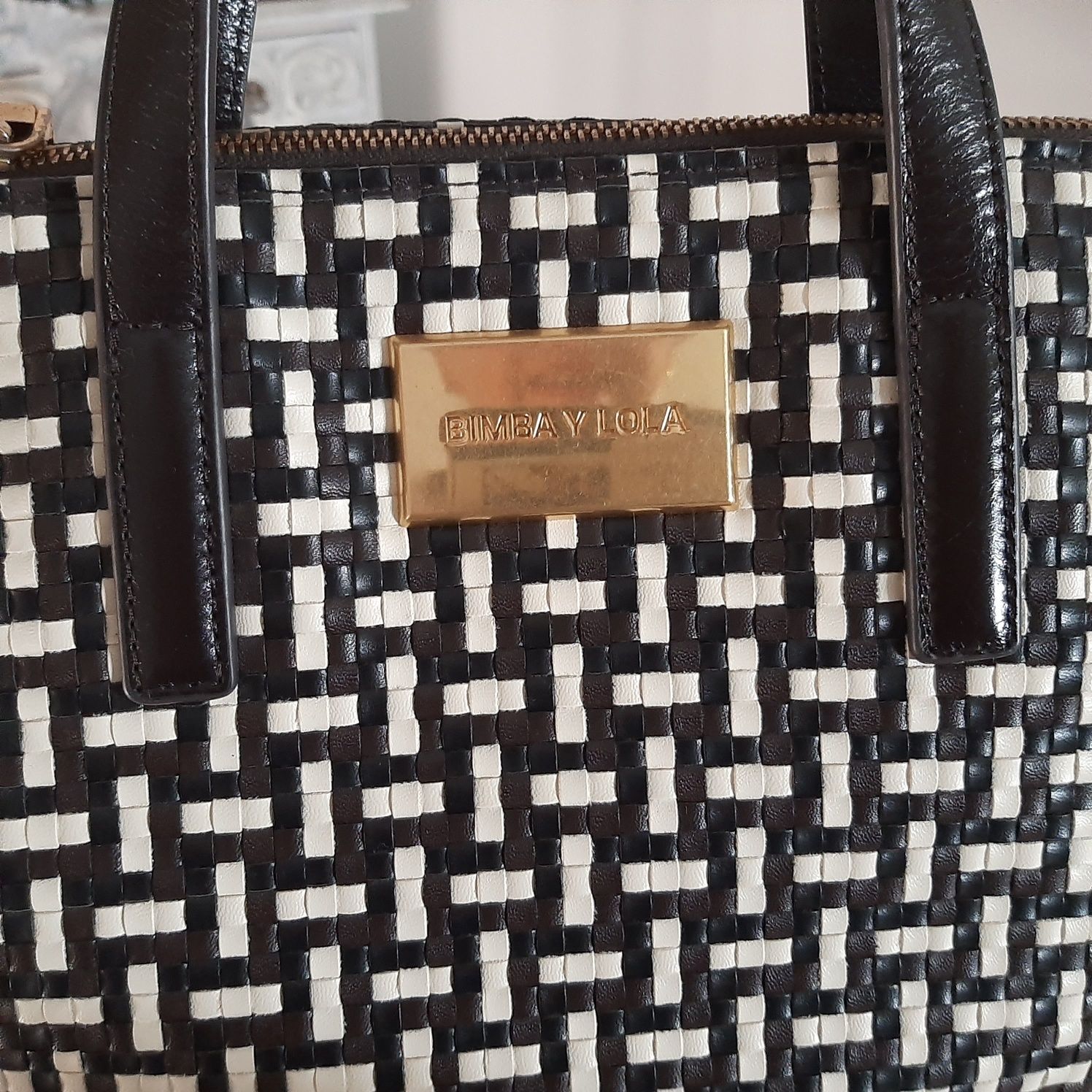 Venda bolsa marca BIMBA E LOLA, ORIGINAL em pele.