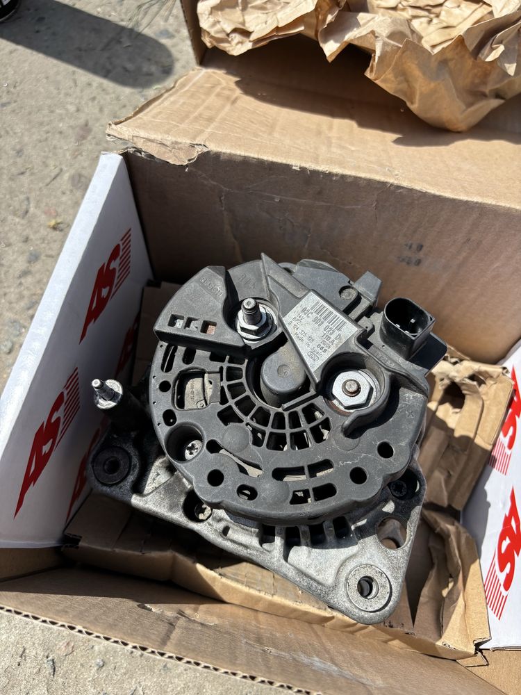 Генератор BOSCH VW,Volkswagen, Skoda 03C903023D