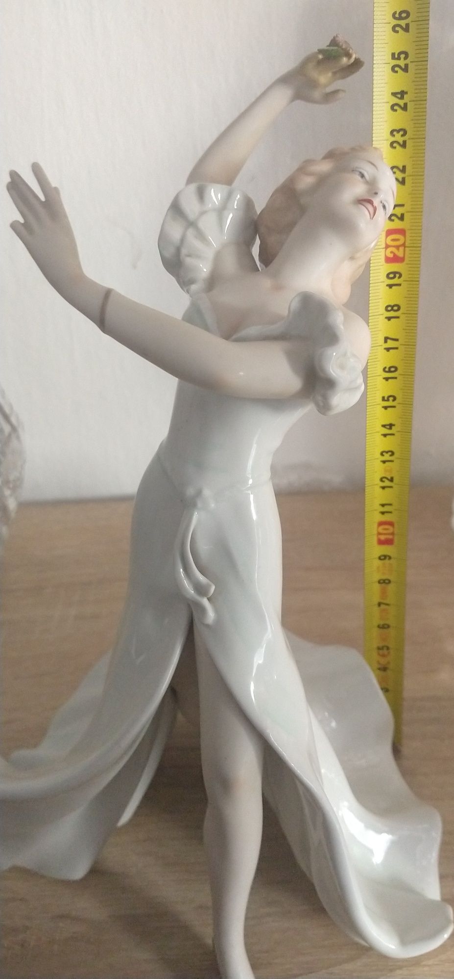 Porcelanowa figurka Wallendorf tancerka