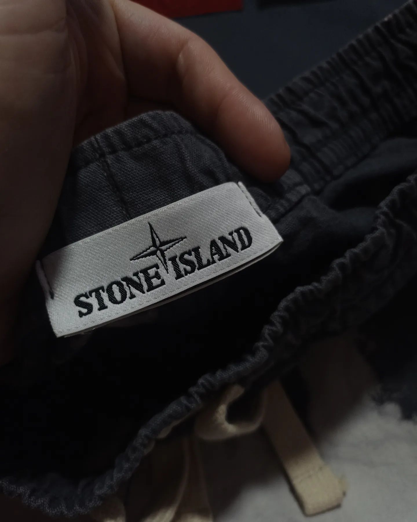 Stone island MODEL: GLOW shorts