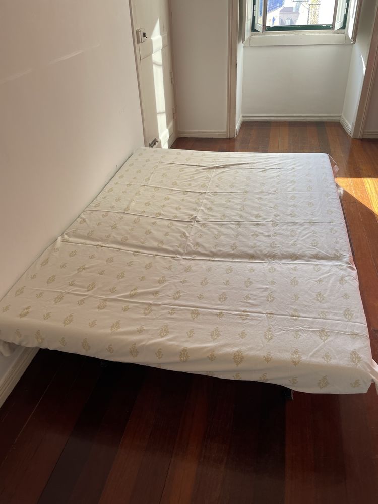 Estrado com colchão espuma 1.40*2