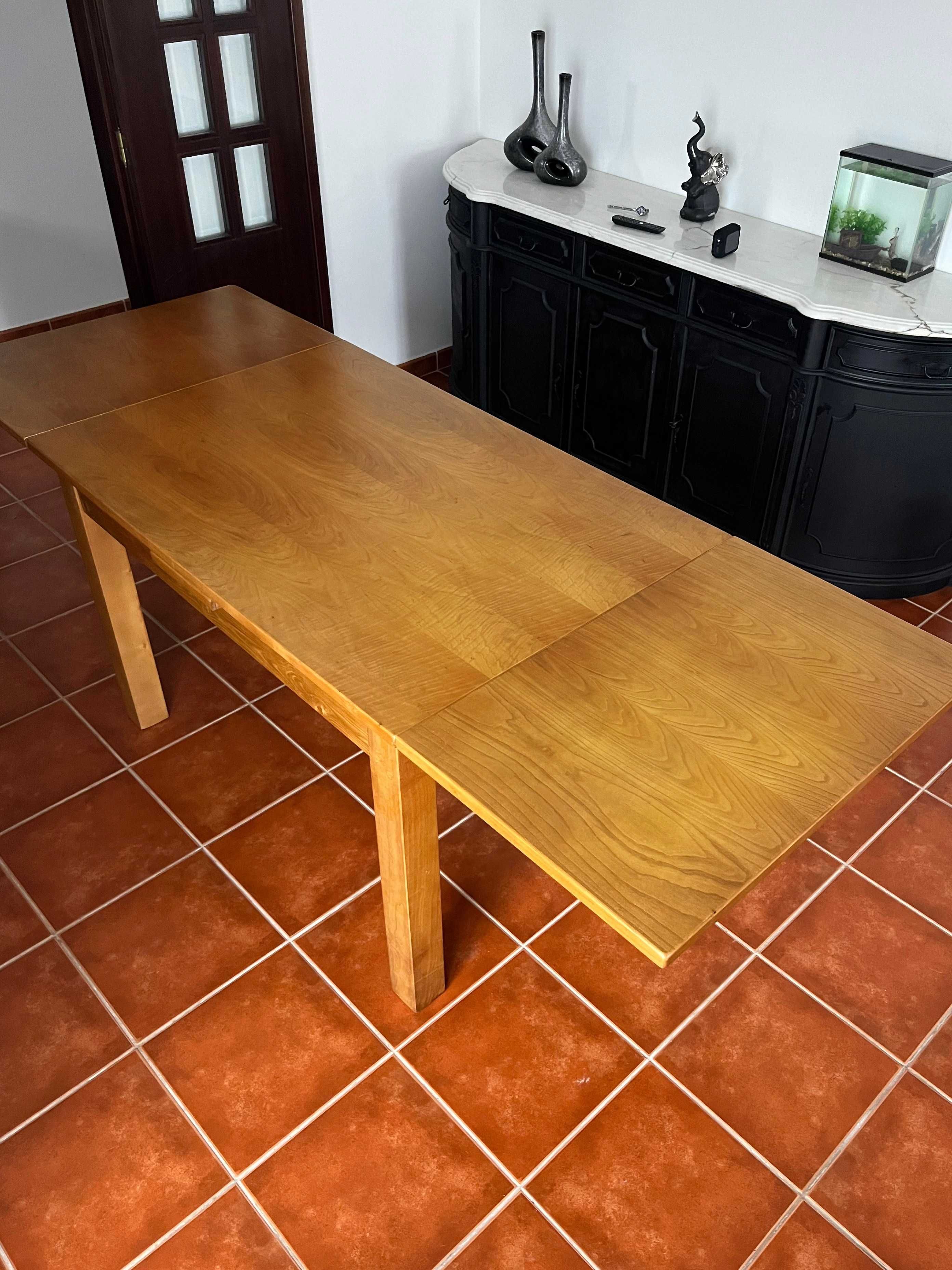 Mesa de Jantar extensível
