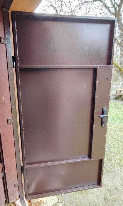 Продам залізні двері. Металеві двері. Двері в підвал