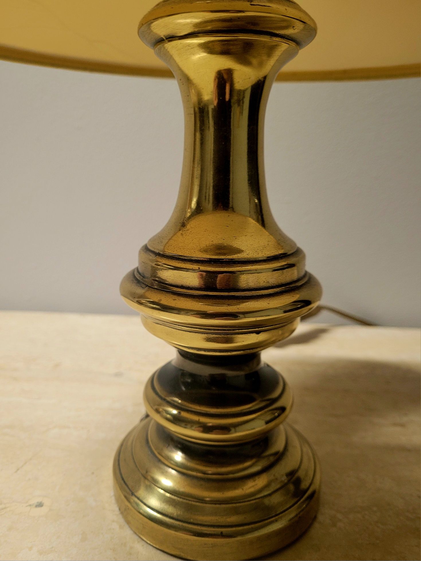 Ładna mosiężna lampka nocna retro