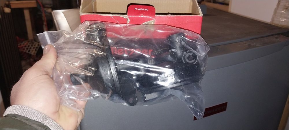 Клапан вентиляції картерних газів BMW