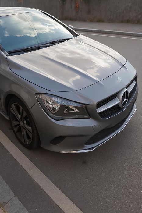 Mercedes CLA 180d Cinza 2017