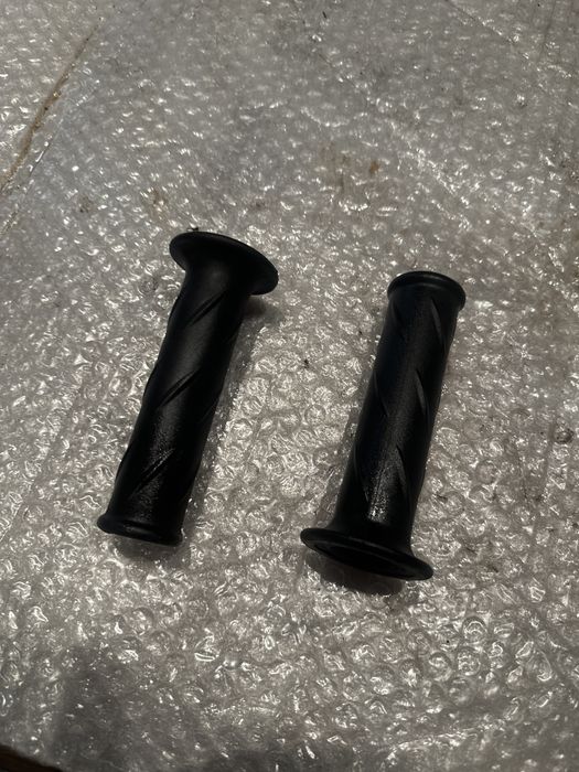 Manetki Gripy Piaggio Beverly KPL V623