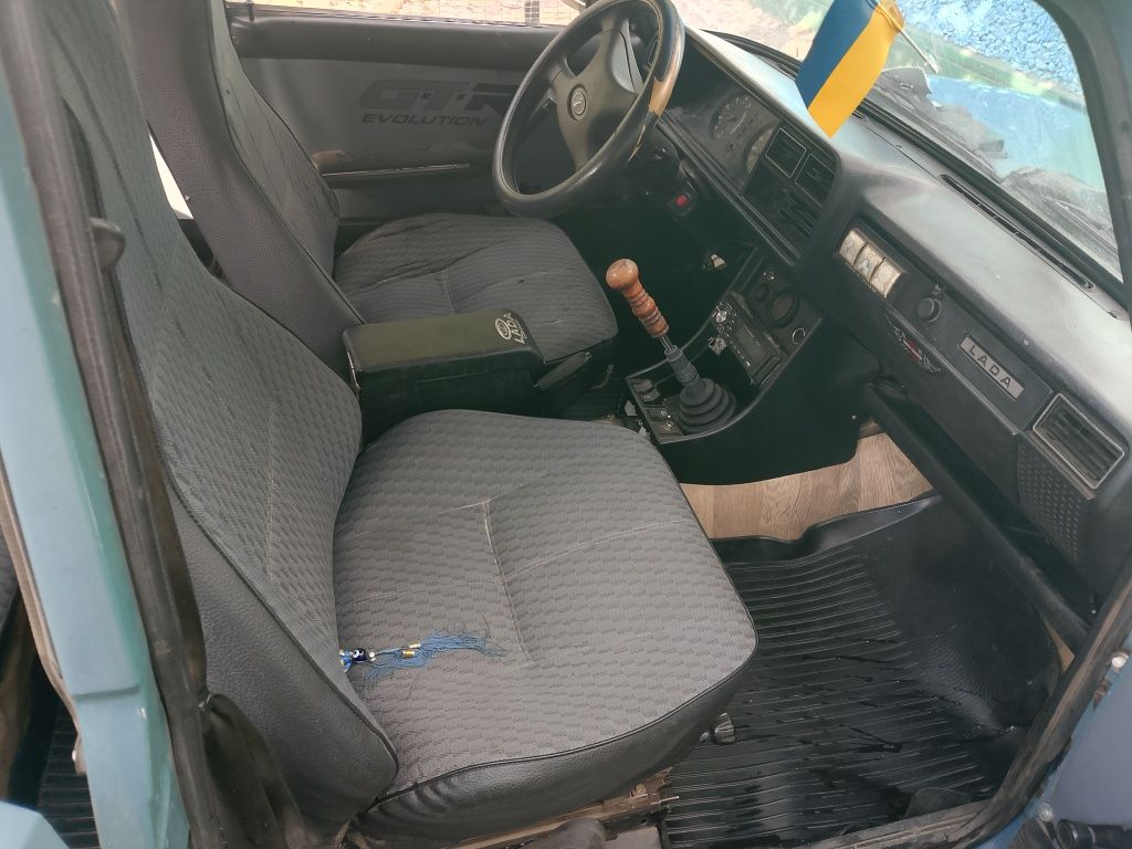 Автомобіль Ваз 2107