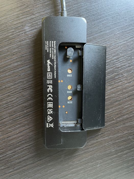 Satechi USB-C hub Hybrid Adapter z miejscem na dysk SSD – ST-UCHSEK
