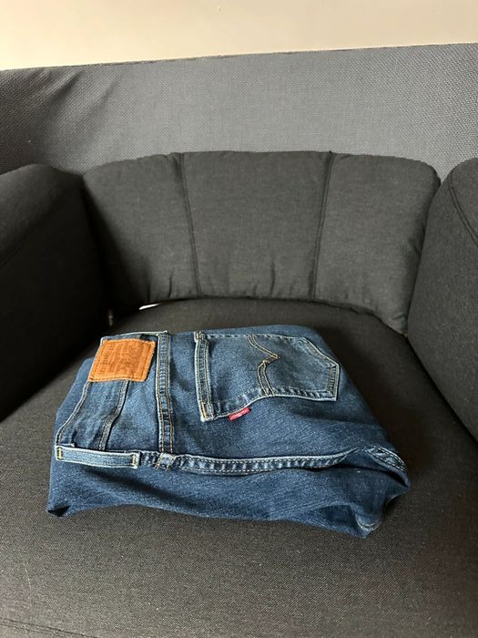 Jeansy z wysokiem stanem rurki Levis W29/L30