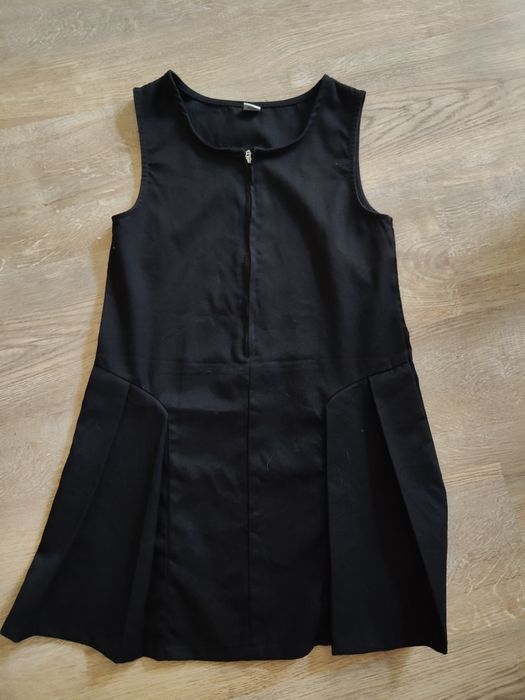 Sukienka dla dziewczynki rozmiar 134