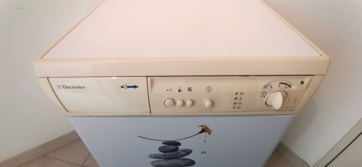 Máquina de secar roupa Electrolux