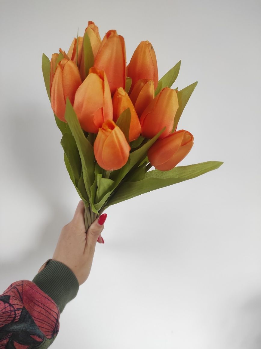 Zestaw 16 pomarańczowych tulipanów