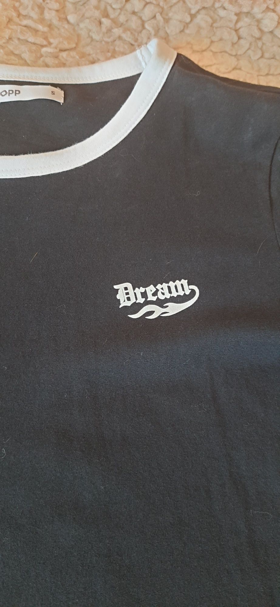 Sprzedam t shirt damski nowy