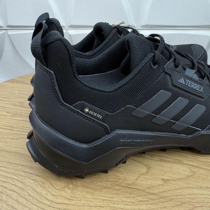 Нові оригінальні кросівки ADIDAS TERREX AX4 GTX