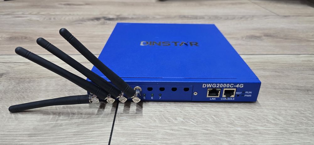 Bramka GSM VOiP Dinstar DWG2000C-4G