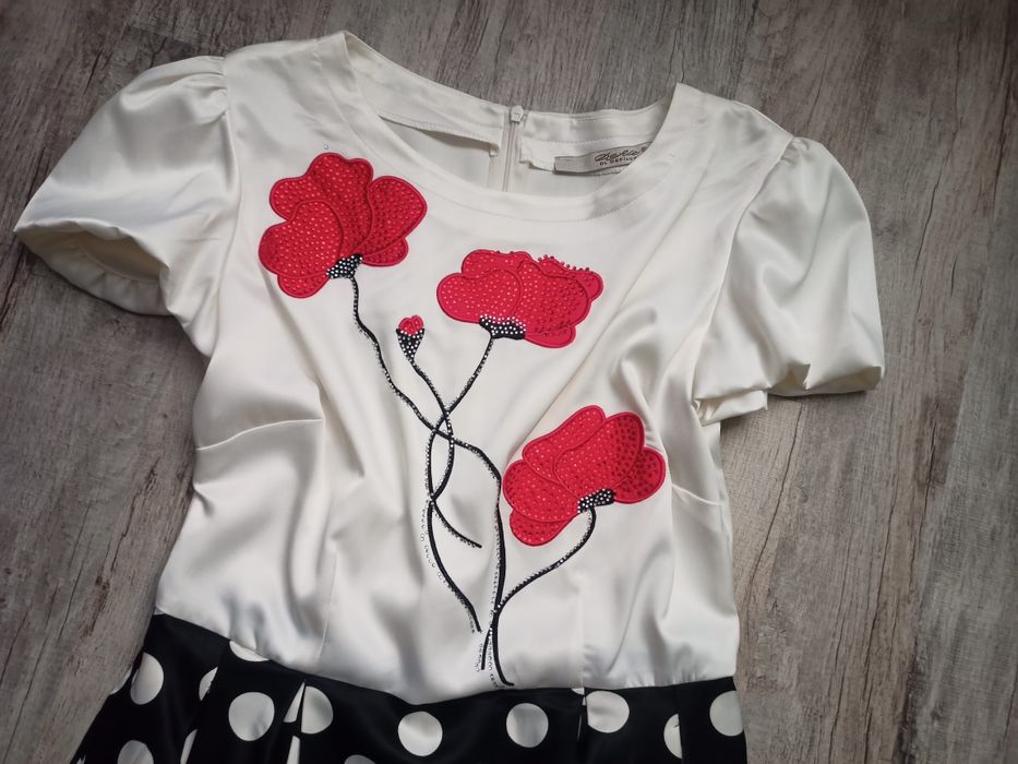 Женское платье от фирмы Defile