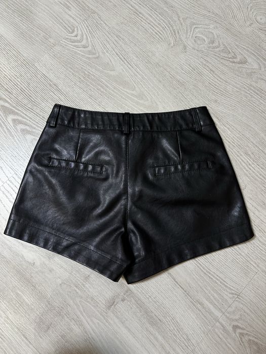 Шорти з еко шкіри