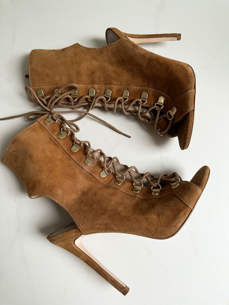 Brązowe zamszowe botki wiązane Steve Madden rozmiar 37