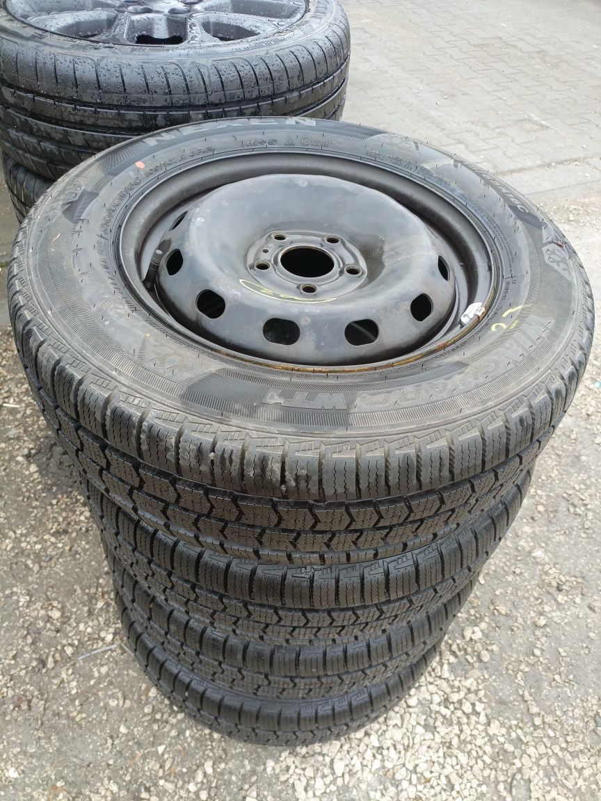 Koła zimowe 5x114,3 215/65/16 opel Vivaro Renault Trafic