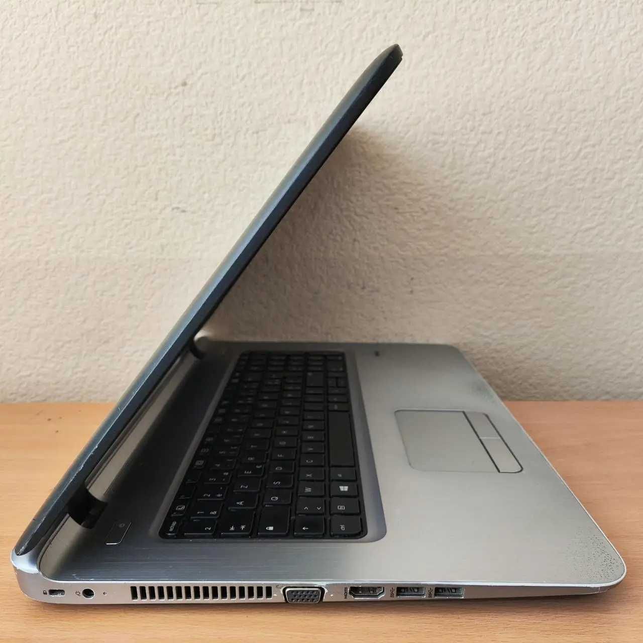 Ноутбук HP ProBook 470 G3 17.3" i5-6200U/8Gb/HDD 1Tb/AMD R7 M340