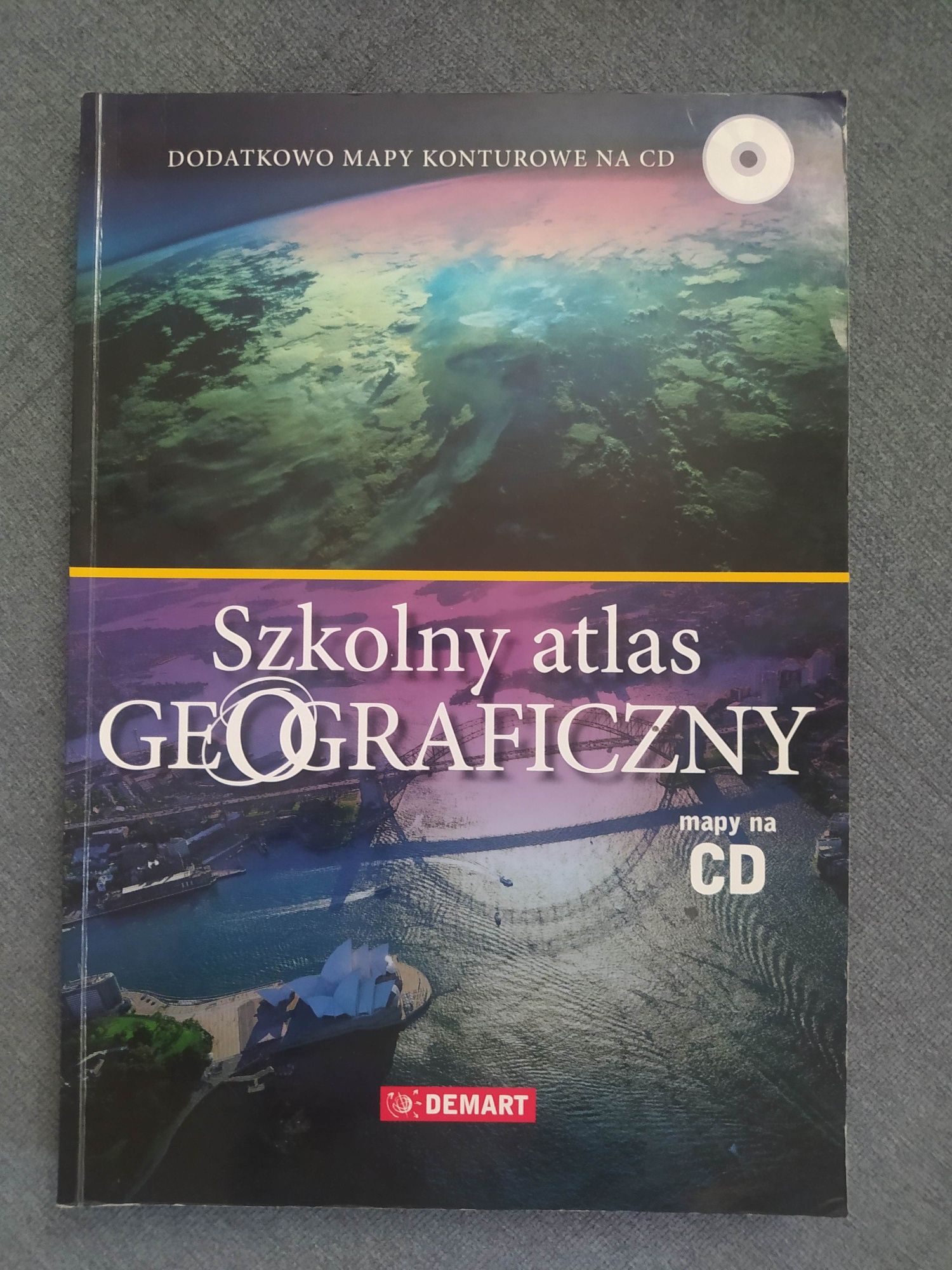 Szkolny atlas geograficzny z płytą DVD