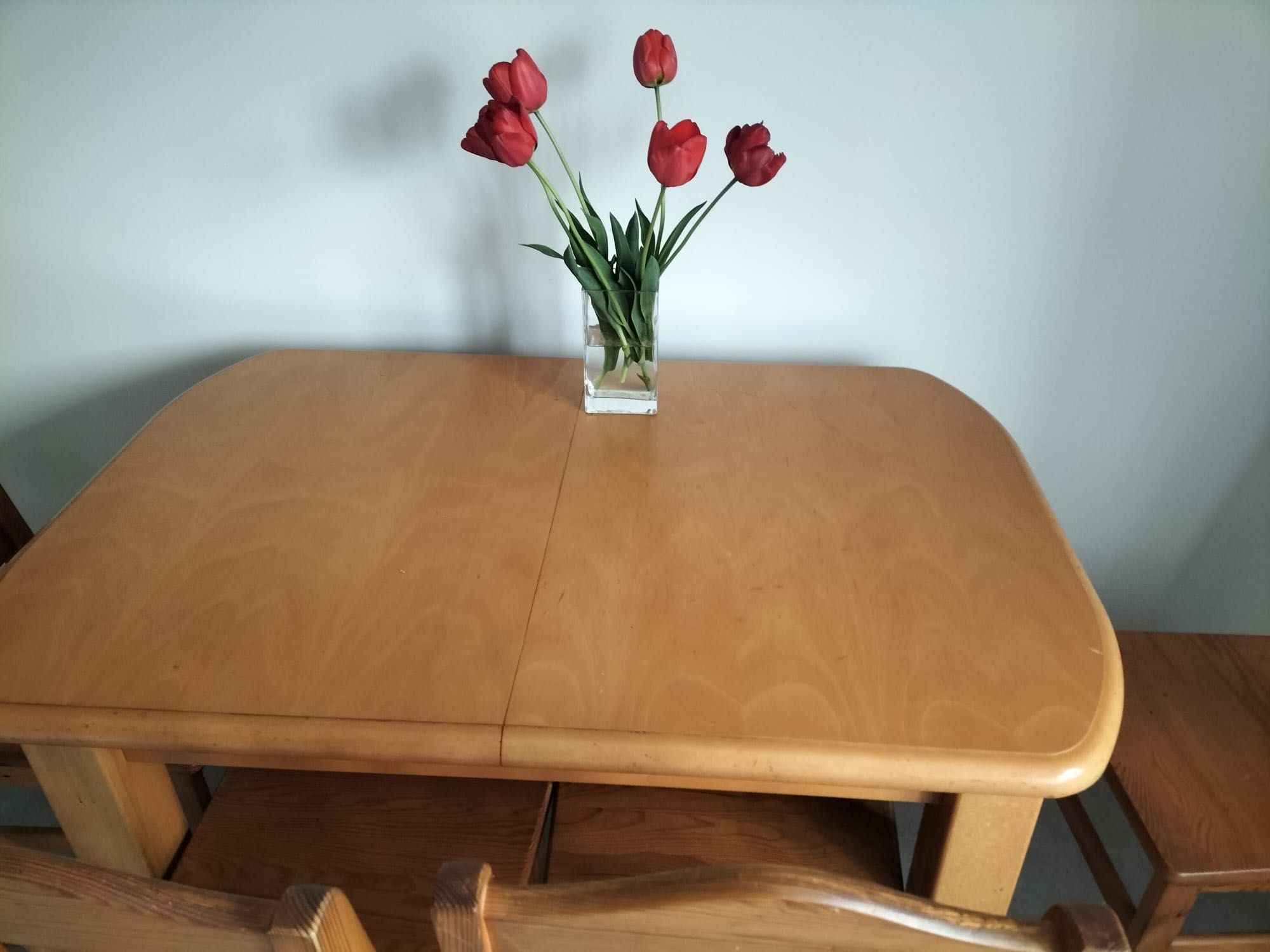 Stół do kuchni z krzesłami