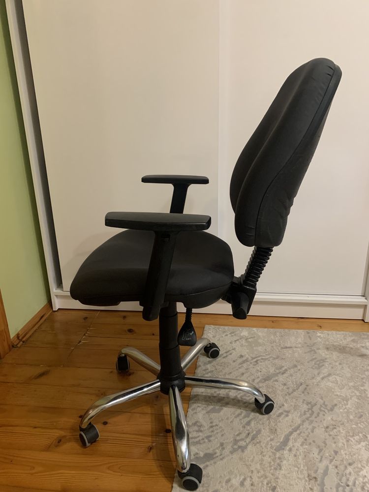 Комфортне крісло офісне комп’ютерне