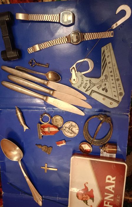 Bibeloty medal wpinka noże FSO