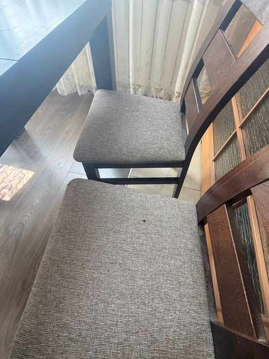 Stół do jadalni  z krzesłami