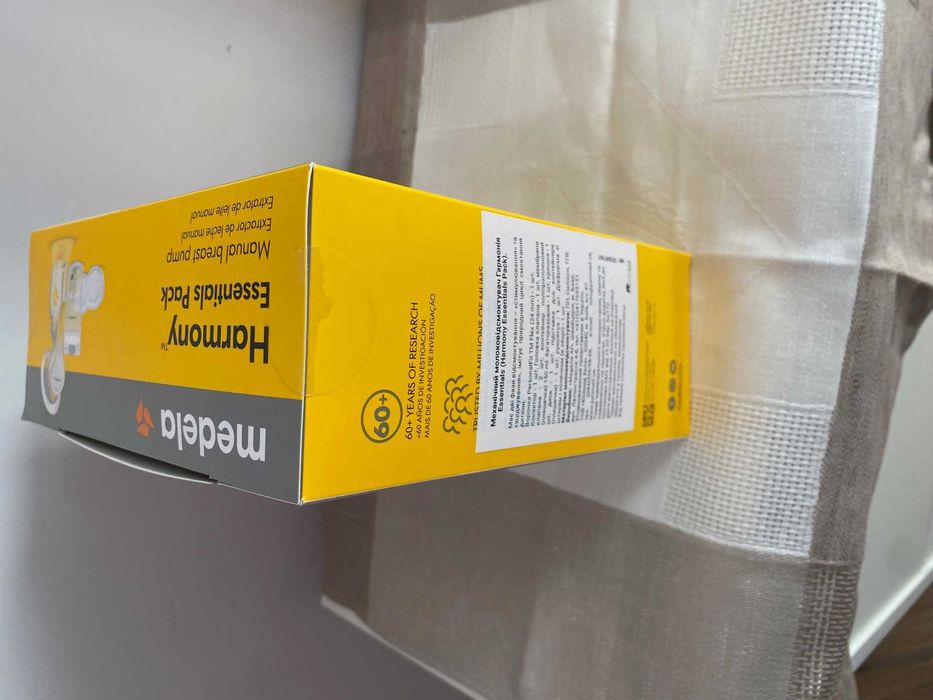 Молоковідсмоктувач Medela Harmony Essentials Pack
