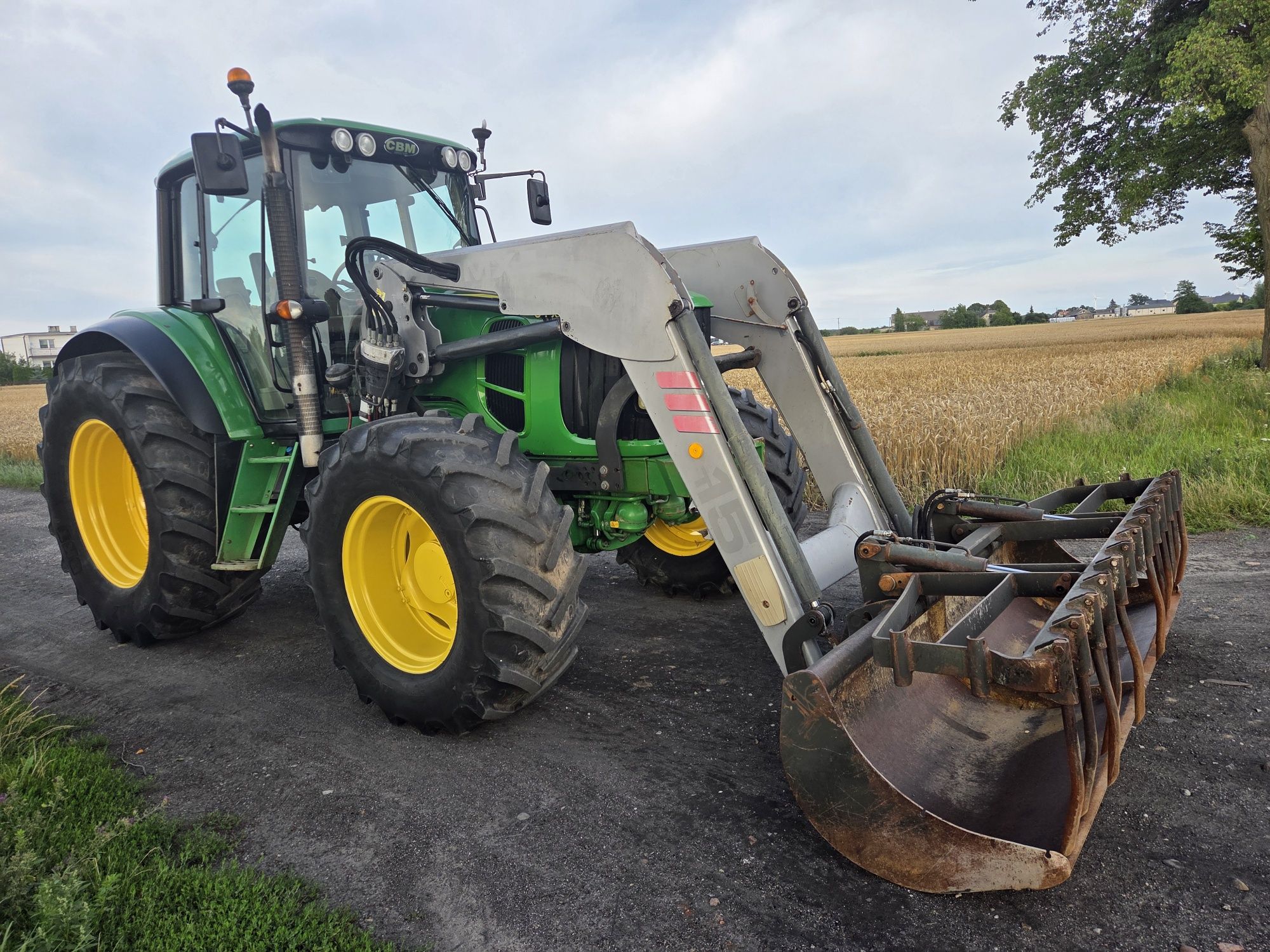 Ciągnik rolniczy john deere 6830 premium, power Quad 
- skrzynia Power