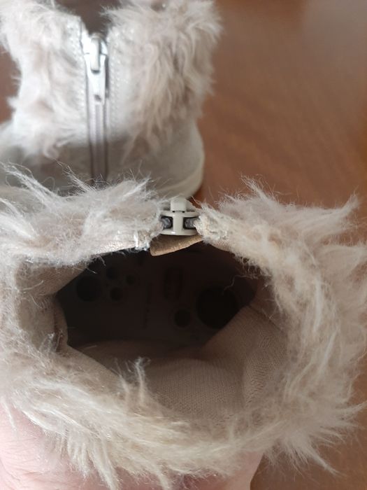 Botas marca Chicco 25