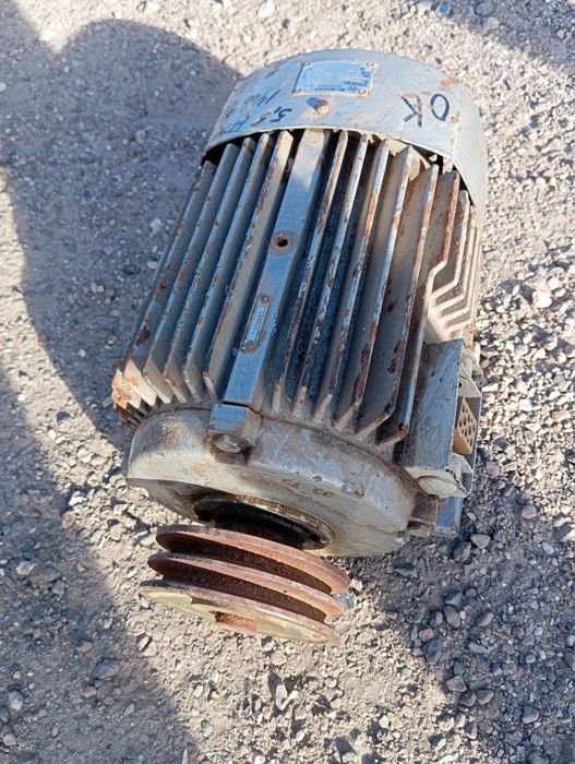 Продам електро двигун 5.5кв. 1500обертів