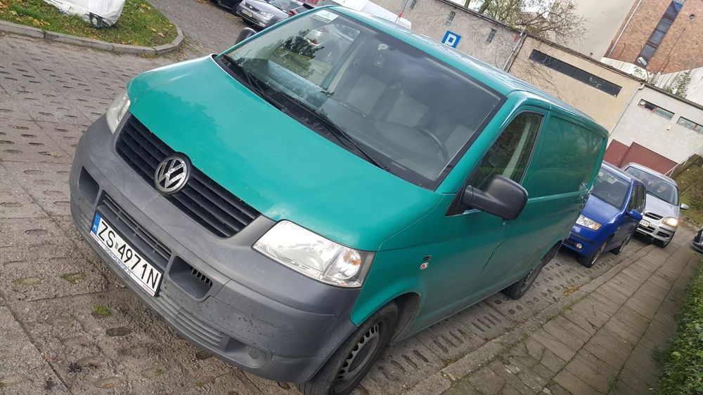 VW Transporter T5 Long 2008r. Bez klimy.
