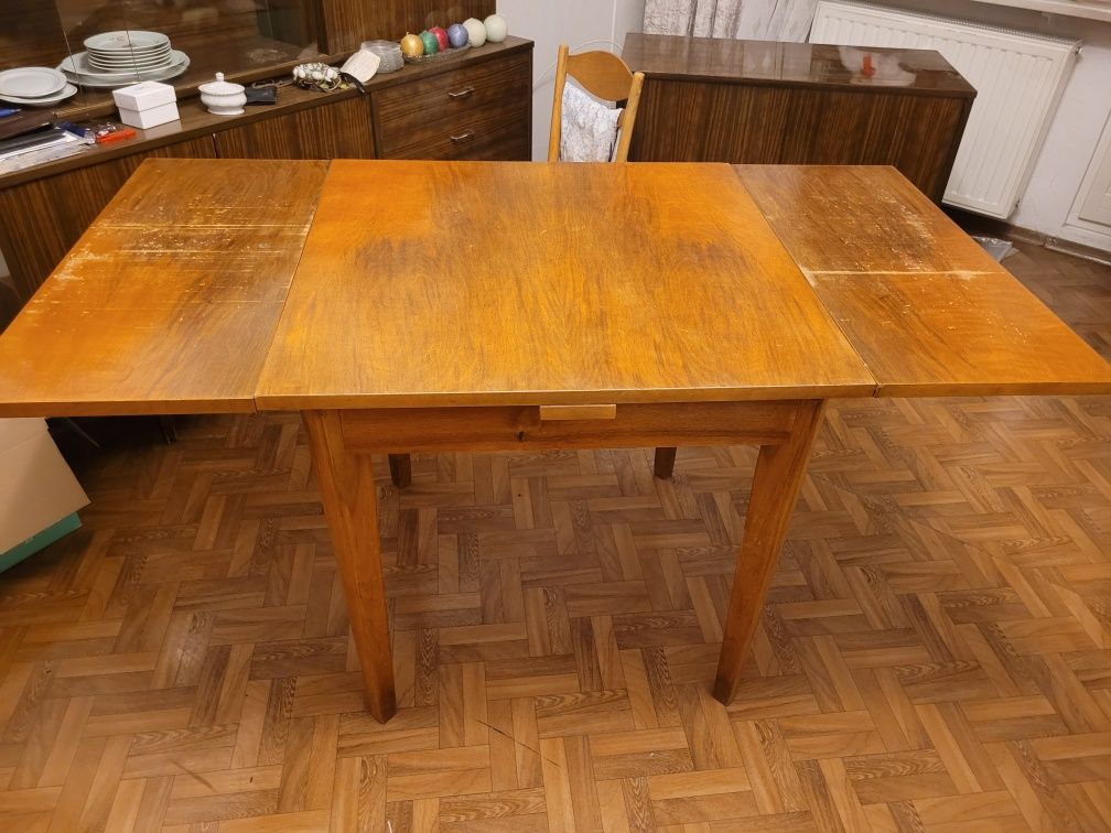 Solidny drewniany rozkładany stół* fornir orzech* Vintage PRL