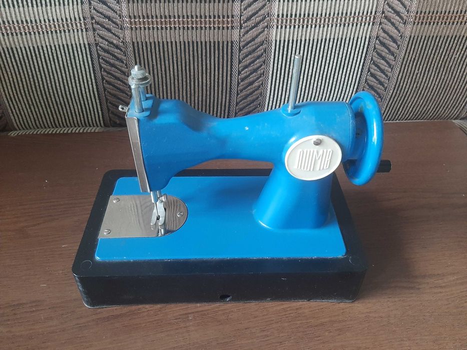 ДШМ 1В дитяча швейна машинка нова