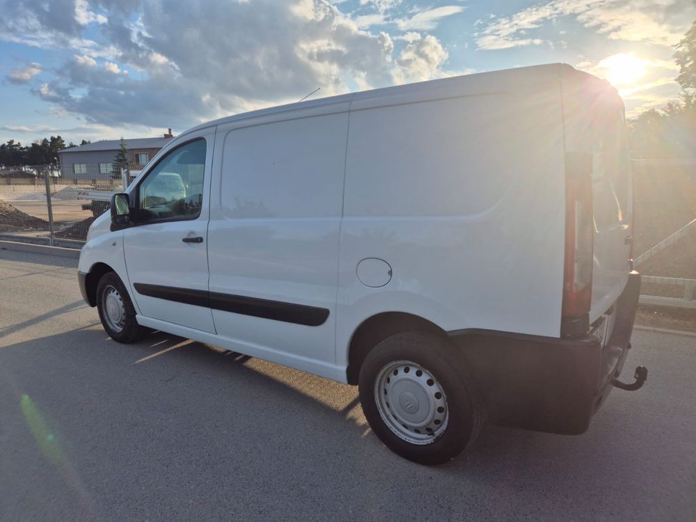 Citroen Jumpy 3-osobowy, hak, opłacony