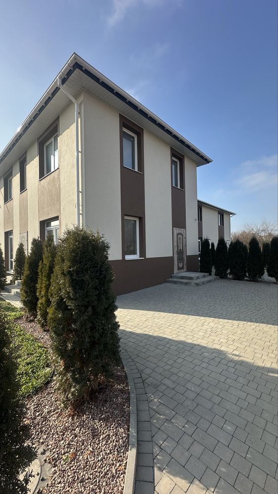 Продаж таунхауса в місті!