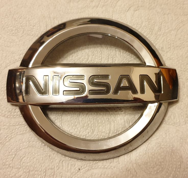 Nissan Primera emblemat logo znaczek