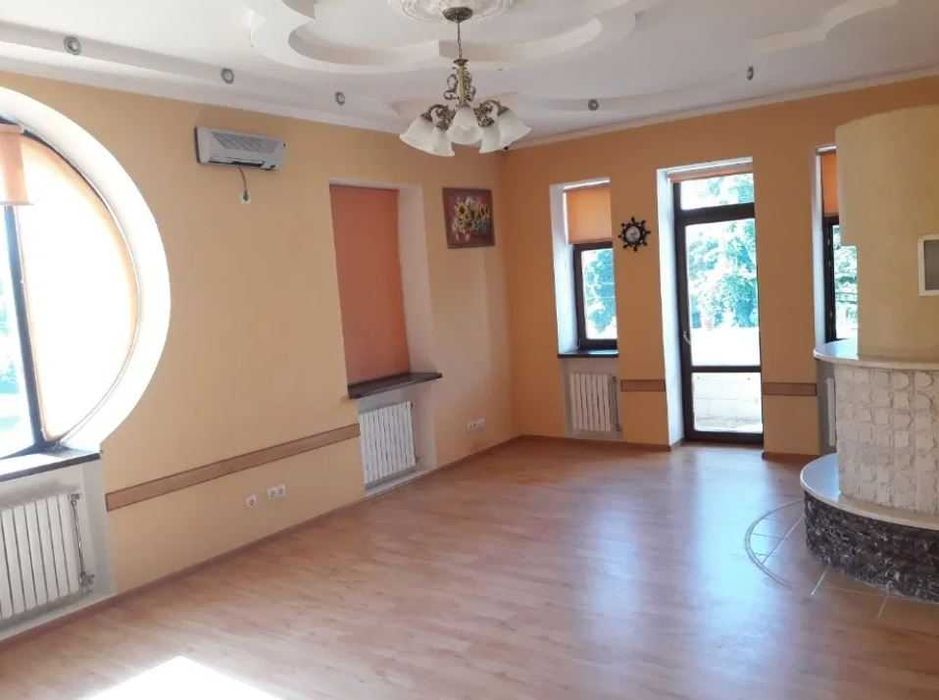 Продам большой дом в Лесках.