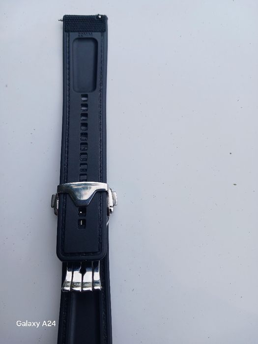 Продам ремінець, з кліпсою як в omega.