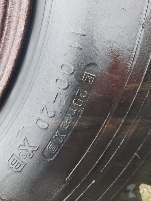 11.00 r 20 Michelin 16 pr opona z felgą
