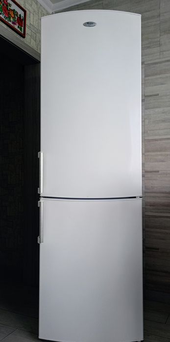 Двокамерний холодильник WHIRLPOOL WBE 3412  W