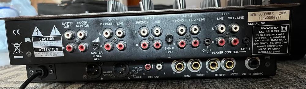 Zestaw DJ: 2x Pioneer CDJ-400 + Mixer DJM-600 – Gotowy do grania!