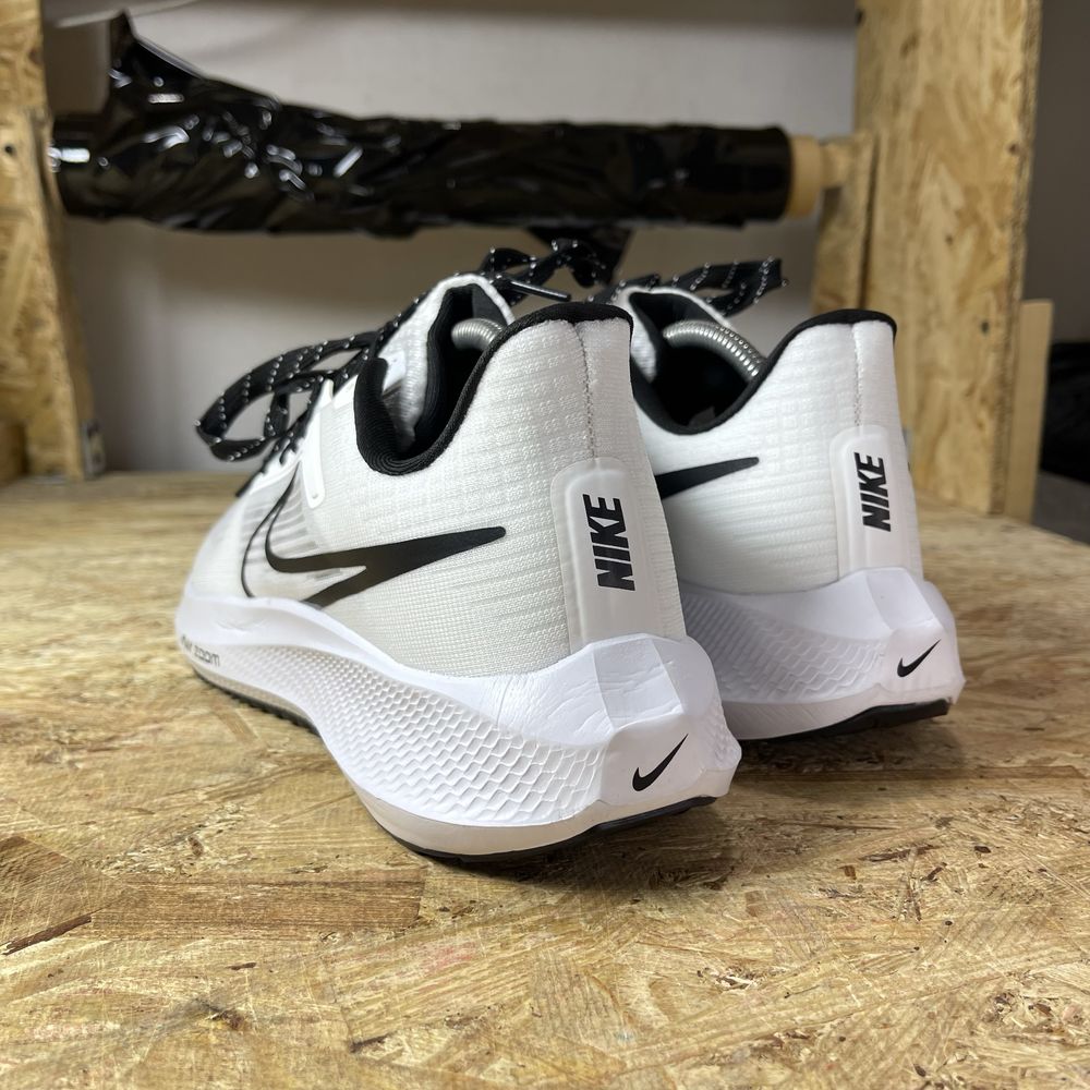 Чоловічі кросівки Nike Air Zoom Pegasus 40 White Black