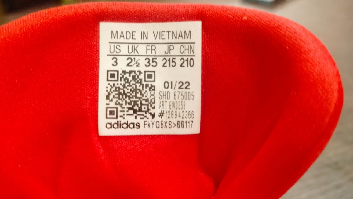 Adidas Myszka Miki rozmiar 35