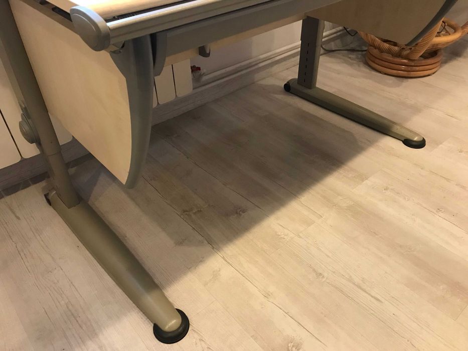 Biurko Moll ,regulacja wysokości