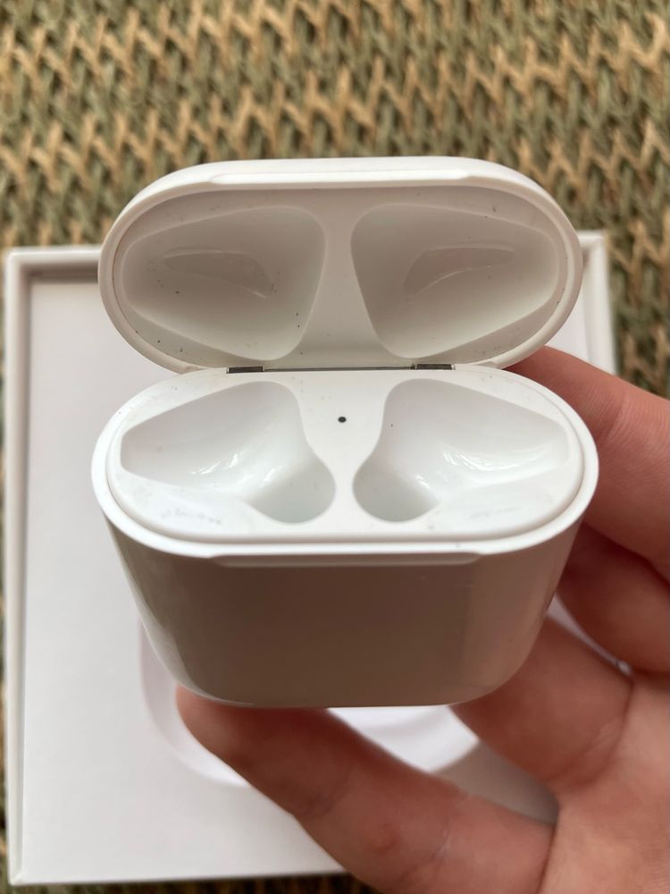 Зарядний кейс Airpods 2, оригінал